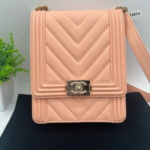 Chanel North south boy leather shoulder bag ❤️